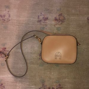 Crossbody purse
